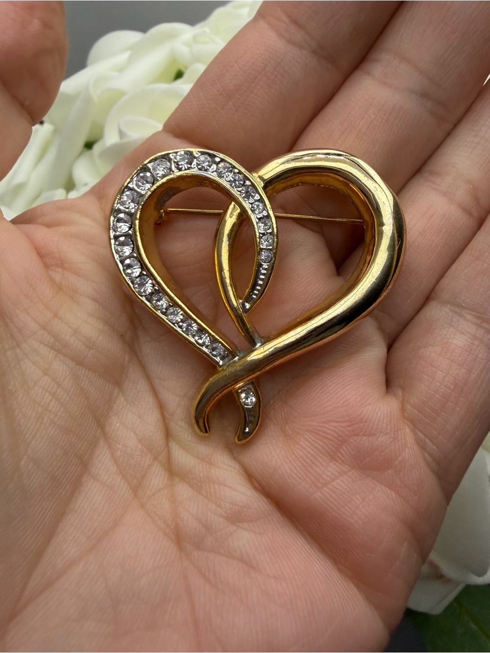 Vintage Gold Heart Crystal Pin Brooch - Elegant Women's Jewelry